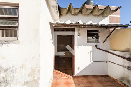 Casa à venda com 109m², 2 quartos e 1 vaga Casa à venda com 109m², 2 quartos e 1 vagaQuintal