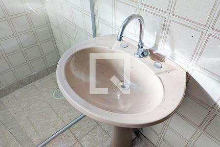 Casa à venda com 109m², 2 quartos e 1 vaga Casa à venda com 109m², 2 quartos e 1 vagaBanheiro