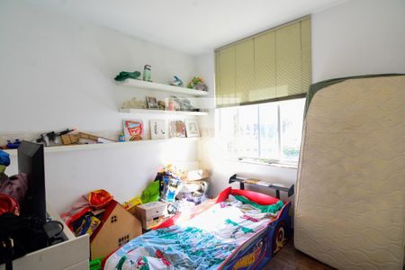 Apartamento à venda com 200m², 4 quartos e 2 vagasQuarto 2