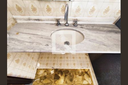 Apartamento para alugar com 67m², 2 quartos e sem vagaBanheiro - torneira