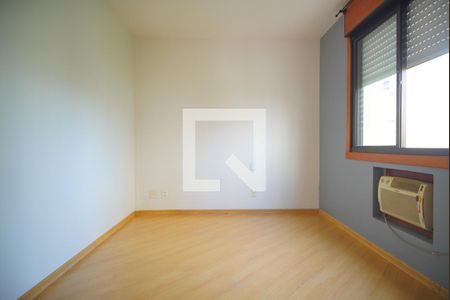 Suíte de apartamento à venda com 2 quartos, 71m² em Passo da Areia, Porto Alegre