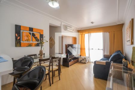 Sala de apartamento à venda com 2 quartos, 70m² em Passo da Areia, Porto Alegre