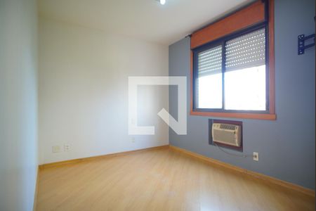 Suíte de apartamento à venda com 2 quartos, 71m² em Passo da Areia, Porto Alegre