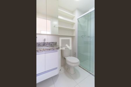 Banheiro de kitnet/studio para alugar com 1 quarto, 36m² em Liberdade, São Paulo