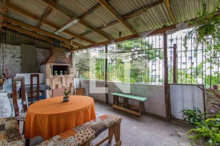 Casa à venda com 165m², 3 quartos e sem vaga