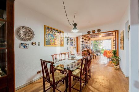Casa à venda com 3 quartos, 230m² em Menino Deus, Porto Alegre