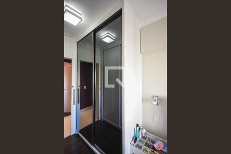 Apartamento à venda com 120m², 3 quartos e 2 vagas Apartamento à venda com 120m², 3 quartos e 2 vagasArmário da suíte 3