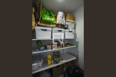 Apartamento à venda com 120m², 3 quartos e 2 vagas Apartamento à venda com 120m², 3 quartos e 2 vagasDespensa