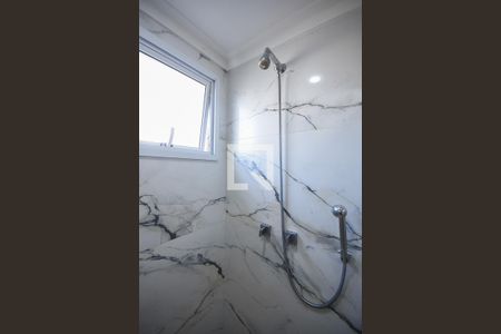 Apartamento à venda com 120m², 3 quartos e 2 vagas Apartamento à venda com 120m², 3 quartos e 2 vagasChuveiro do banheiro da suíte 3