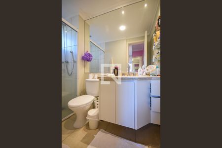 Apartamento à venda com 120m², 3 quartos e 2 vagas Apartamento à venda com 120m², 3 quartos e 2 vagasBanheiro suíte 1