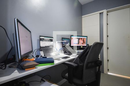 Apartamento à venda com 120m², 3 quartos e 2 vagas Apartamento à venda com 120m², 3 quartos e 2 vagasEscritório