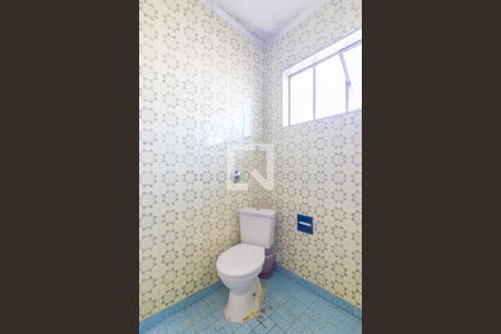 Casa à venda com 154m², 2 quartos e 3 vagas Casa à venda com 154m², 2 quartos e 3 vagasBanheiro