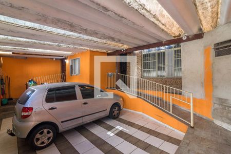 Casa à venda com 154m², 2 quartos e 3 vagas Casa à venda com 154m², 2 quartos e 3 vagasGaragem