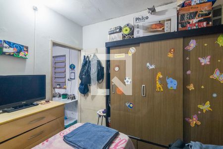 Casa à venda com 154m², 2 quartos e 3 vagas Casa à venda com 154m², 2 quartos e 3 vagasQuarto Edícula