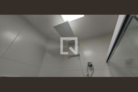 Apartamento à venda com 180m², 2 quartos e 2 vagasBanheiro quarto 1 suíte - chuveiro