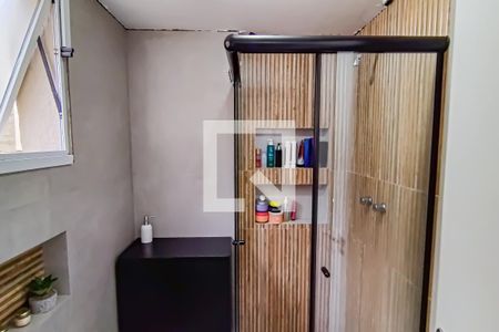 Apartamento à venda com 90m², 2 quartos e 1 vaga Apartamento à venda com 90m², 2 quartos e 1 vagaBanheiro