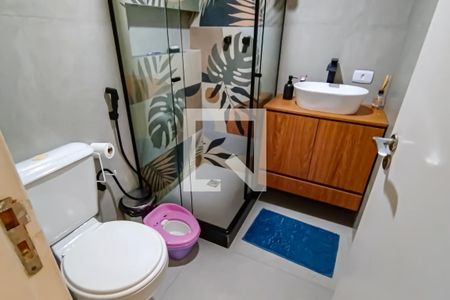 Apartamento à venda com 90m², 2 quartos e 1 vaga Apartamento à venda com 90m², 2 quartos e 1 vagabaBanheiro