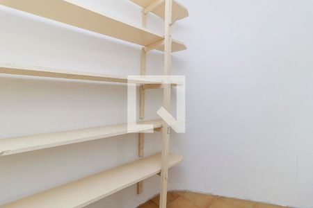 Despensa de casa para alugar com 2 quartos, 75m² em Vila Cordeiro, São Paulo