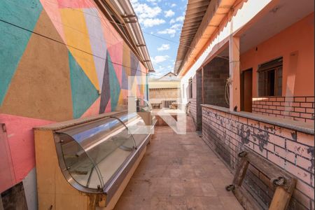 Casa para alugar com 360m², 3 quartos e 5 vagas Casa para alugar com 360m², 3 quartos e 5 vagasEntrada - Casa 2