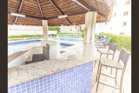 Apartamento à venda com 65m², 2 quartos e 1 vaga Apartamento à venda com 65m², 2 quartos e 1 vagaÁrea comum - Piscina