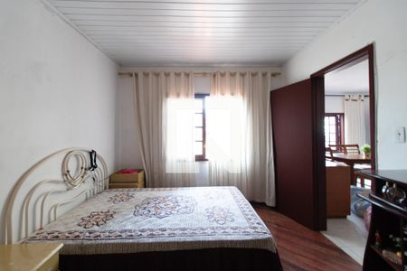 Casa à venda com 295m², 3 quartos e 4 vagasQuarto - Casa 2