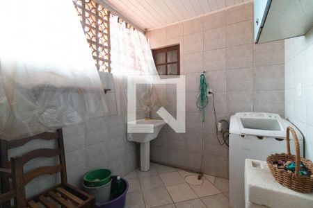 Casa à venda com 295m², 3 quartos e 4 vagasCozinha e Área de serviço - Casa 2