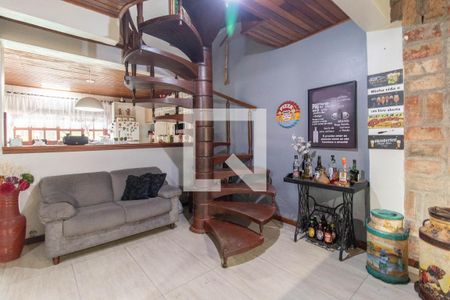 Sala de casa à venda com 3 quartos, 295m² em Coronel Aparicio Borges, Porto Alegre