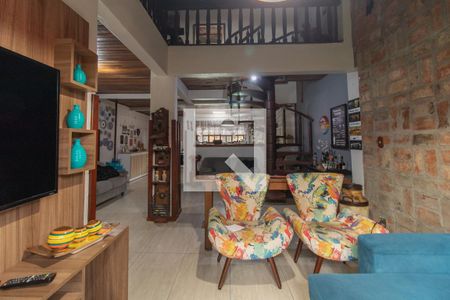 Sala de casa à venda com 3 quartos, 295m² em Coronel Aparicio Borges, Porto Alegre