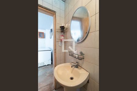 Casa à venda com 295m², 3 quartos e 4 vagasBanheiro Corredor