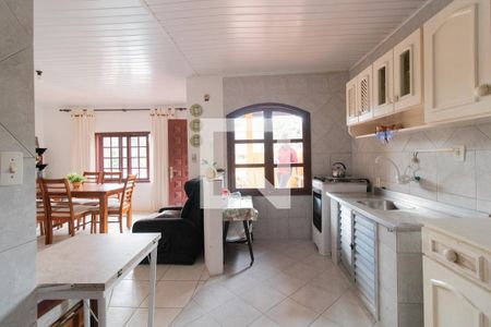 Casa à venda com 295m², 3 quartos e 4 vagasCozinha e Área de serviço - Casa 2