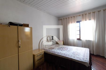 Casa à venda com 295m², 3 quartos e 4 vagasQuarto - Casa 2