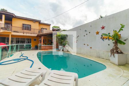 Casa à venda com 295m², 3 quartos e 4 vagasPiscina