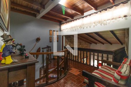 Casa à venda com 295m², 3 quartos e 4 vagasEscada