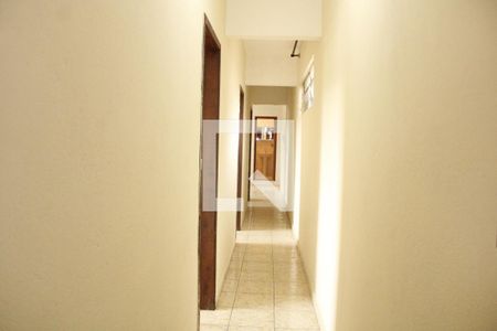 Corredor da Sala de casa para alugar com 3 quartos, 90m² em Petrolândia, Contagem