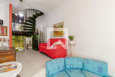 Sala de casa à venda com 3 quartos, 250m² em Bosque da Saúde, São Paulo