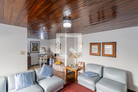 Casa à venda com 250m², 3 quartos e 2 vagasSala de TV