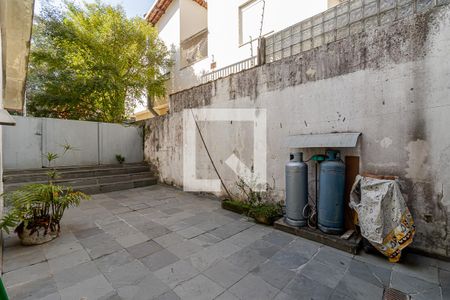 Casa à venda com 250m², 3 quartos e 2 vagasQuintal