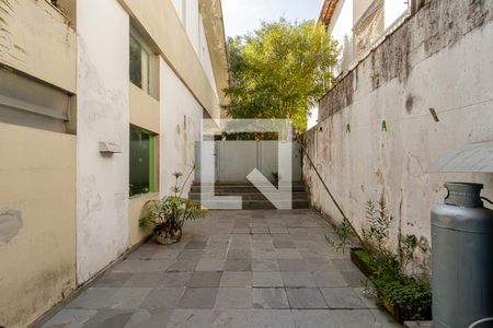 Casa à venda com 250m², 3 quartos e 2 vagasQuintal