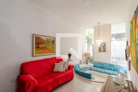 Sala de casa à venda com 3 quartos, 250m² em Bosque da Saúde, São Paulo