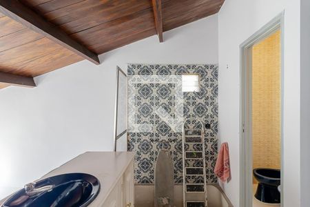 Casa à venda com 250m², 3 quartos e 2 vagasBanheiro da Suíte