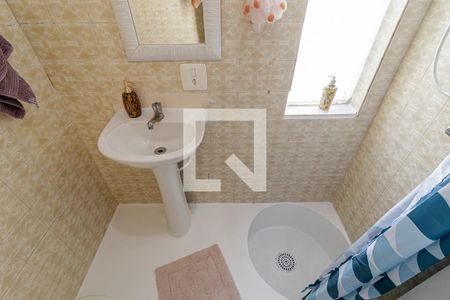 Casa à venda com 250m², 3 quartos e 2 vagasBanheiro 