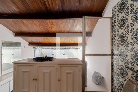 Casa à venda com 250m², 3 quartos e 2 vagasBanheiro da Suíte