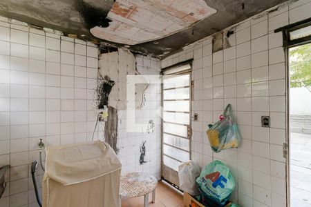 Casa à venda com 250m², 3 quartos e 2 vagasÁrea de Serviço