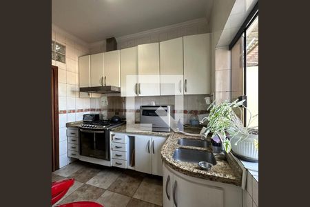 Casa para alugar com 480m², 4 quartos e 2 vagasCozinha