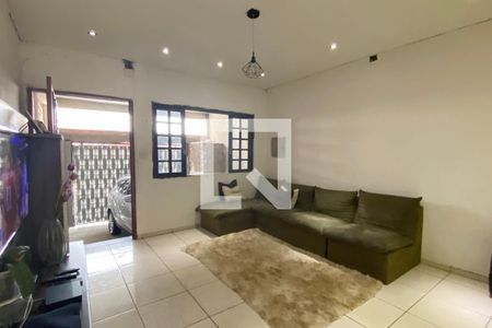 Sala de casa à venda com 4 quartos, 126m² em Vila Barros, Barueri