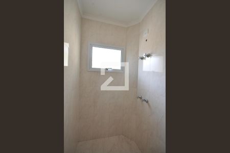 Casa à venda com 352m², 3 quartos e 5 vagasBanheiro da Suíte 2