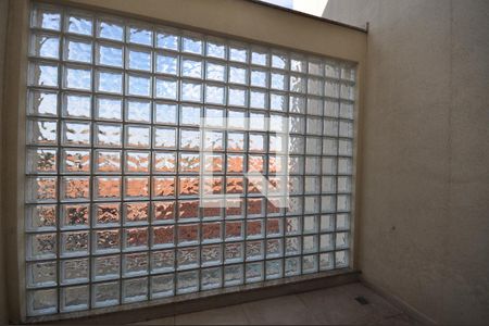 Casa à venda com 352m², 3 quartos e 5 vagasSacada da sala