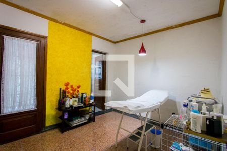 Casa à venda com 256m², 3 quartos e 2 vagasEscritório