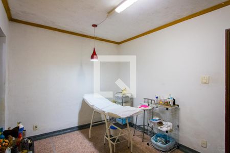 Casa à venda com 256m², 3 quartos e 2 vagasEscritório