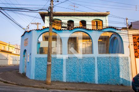 Casa à venda com 256m², 3 quartos e 2 vagasFachada